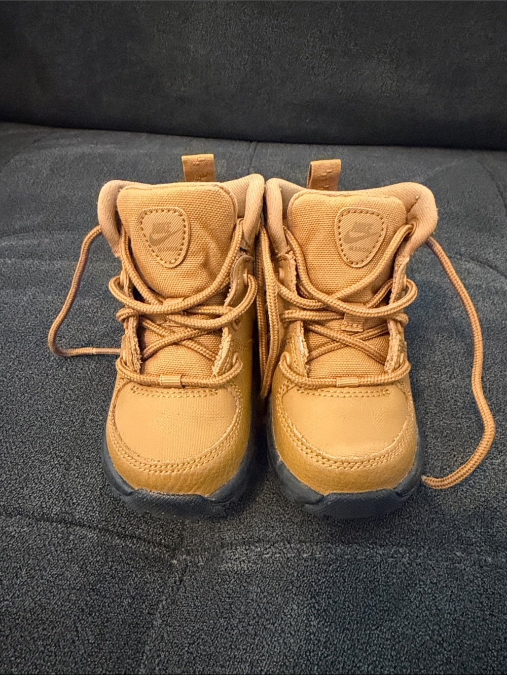 Nike toddler boots
